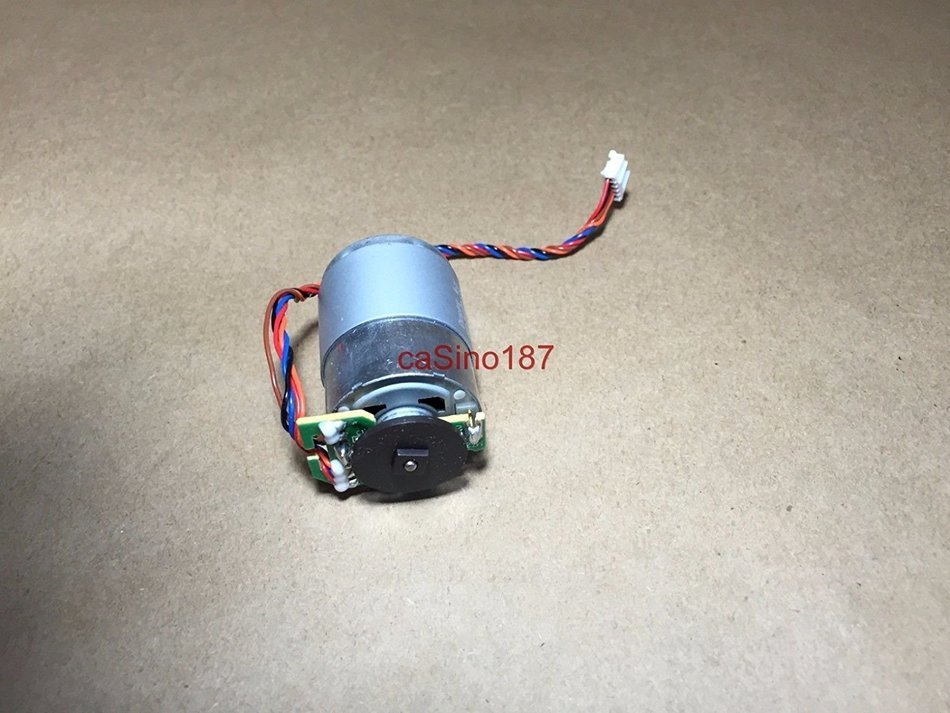 Neato Left or Right Wheel Motor xv Series xv-11 xv-14 xv-15 xv-12 xv-21 signature essentials