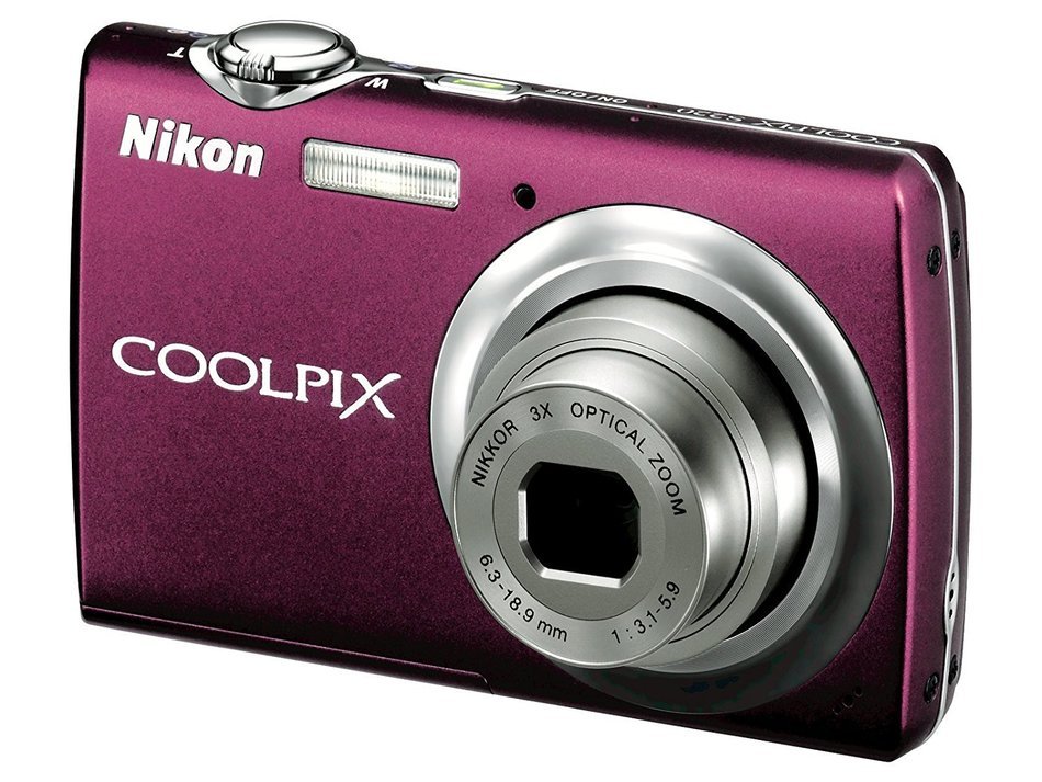Nikon Coolpix S220 10MP Digital Camera with 3x Optical Zoom and 2.5 inch LCD (Graphite Black) N9