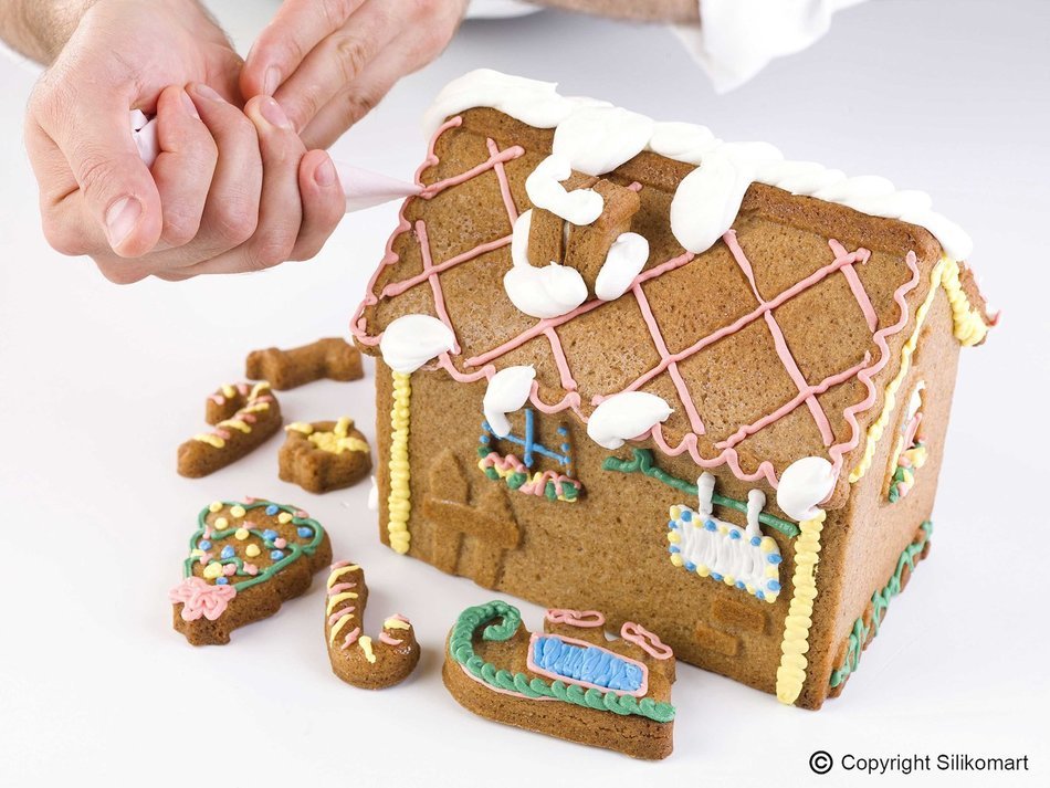 Silikomart HSH01 Silicone Let's Celebrate Bakeware Collection Cake Pan, Gingerbread N10