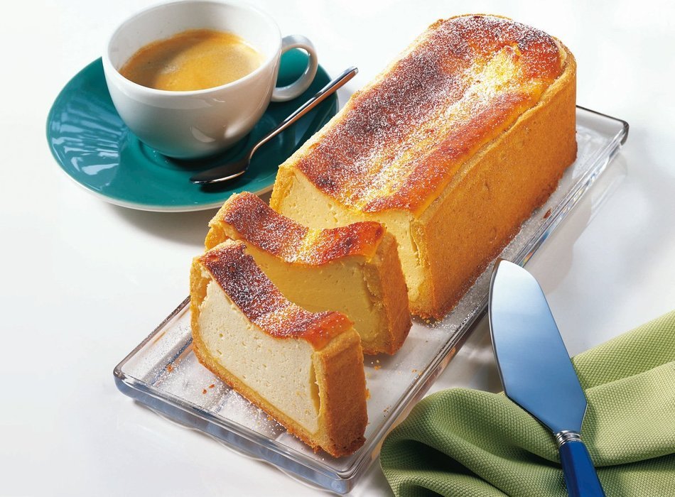 Kaiser 621241 "Classic" Bread Mould, 13.78", Black