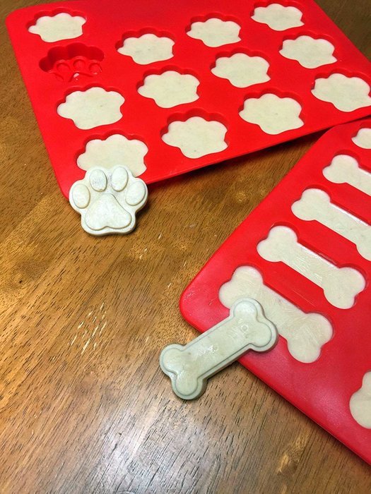 Sinospore Puppy Paws & Bones Silicone Baking Molds-pan-ice Trays Set of 2