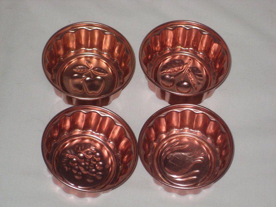 Set Of 4 - Vintage Coppertone Fruit Pattern Round 3 1/2 x 1 1/2 Inch Jell-O Mold Cake Pan