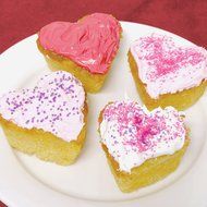 Betty Crocker Red Silicone Heart Shaped Muffin Pan N2