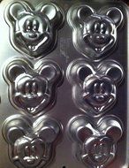 Wilton Mickey Mouse Mini Cakes 6 Cavity Pan