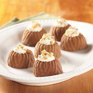 Nordic Ware 86522 12-Cavity Bavaria Bundt Pan, Mini, Colors Vary