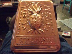 Beautiful 7 X 10 Copper Pineapple Welcome Mold With Wall Hanger