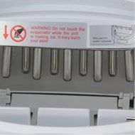 Della Portable High Capacity Household Ice Maker w/LCD Display Yield Up To 26 Pounds of Ice Daily- 3 Cube Sizes... N7