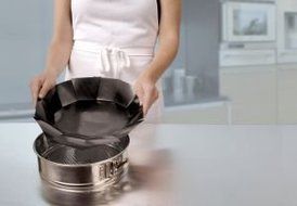 Cooks Innovations Non-Stick Round Cake Pan Liner N2