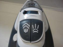 Daewoo DSI-9245 2200-watt Dry/Steam Iron, 220V N4