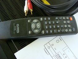 KLH R5100 Surround Sound Receiver w/ Manual, Remote &amp; Cable N3