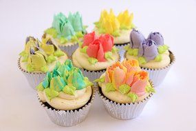 Russian Piping Tips! Decospire Professional 32 pcs Cake Decorating Icing Tips for Dessert, Pastry, Frosting Designs... N6