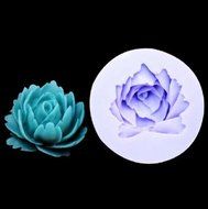 Luxbon Core Flower Figure Candy/Ice/Cake/Chocolate/Sugar Craft Fondant Mold/Tray Silicone Decorating Tools Randomly...