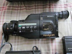 Sony Handycam Ccd-f401 Bundle