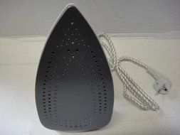 Daewoo DSI-9245 2200-watt Dry/Steam Iron, 220V N7