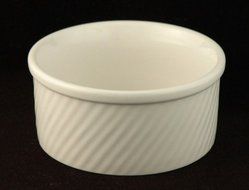 World Tableware 32 Oz Swirl Fluted Souffle (SOU-32)