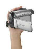 Sony DCR-HC26 MiniDV Digital Handycam Camcorder with 20x Optical Zoom (Discontinued by Manufacturer) N5