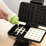 GYM 2 Pack Pancake Cupcake Waffle Muffin Batter Pen- Squeeze Bottle- Syrup Dispenser for Cakes, Pancakes, Cupcakes... N4