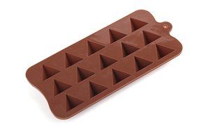 Home Value, 2 PACK 15 Cavity Triangle Pyramid Silicone Mold Pan for Ice Cube, Chocolate, Candy, Soap, Candle,... N5