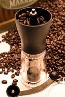 Little Home Slim Ceramic Burr Hand Crank Manual Coffee Grinder / Bean Mill N7