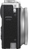 Fujifilm XQ2 White Digital Camera with 3-Inch LCD N9