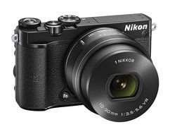 Nikon 1 J5 Kit schwarz + 10-30 PD-Zoom - International Version N6