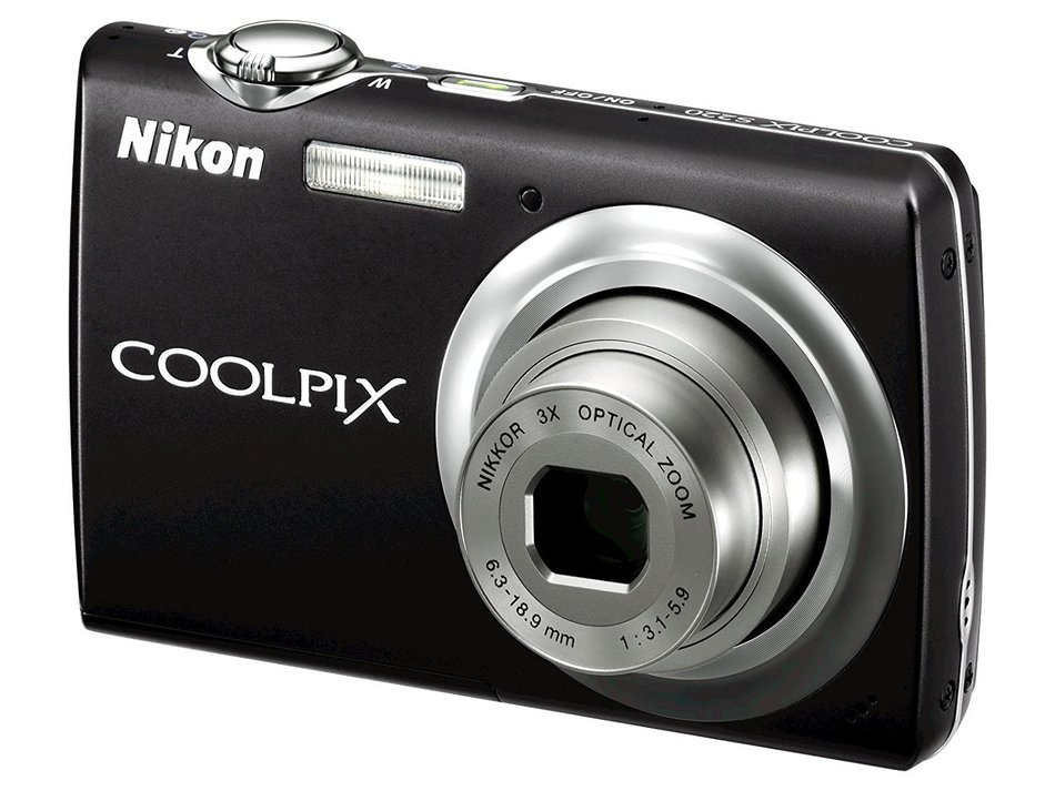 Nikon Coolpix S220 10MP Digital Camera with 3x Optical Zoom and 2.5 inch LCD (Graphite Black) N10