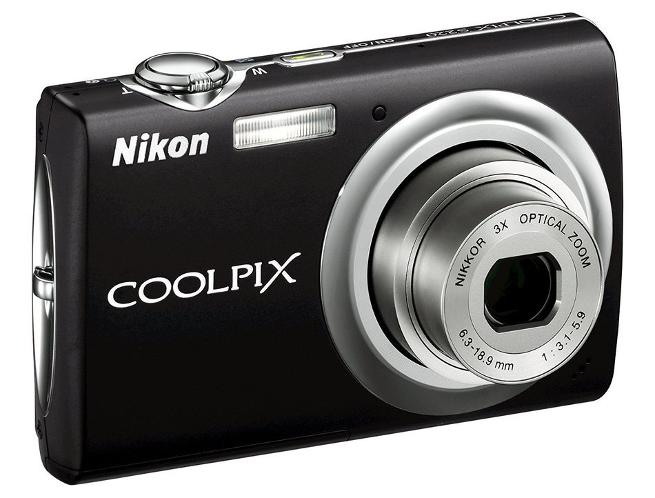 Nikon Coolpix S220 10MP Digital Camera with 3x Optical Zoom and 2.5 inch LCD (Graphite Black) N11