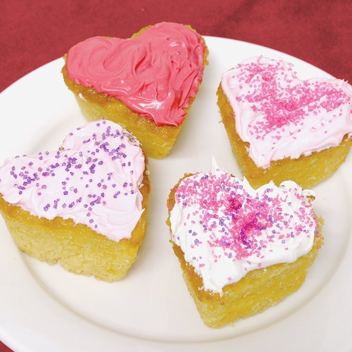 Betty Crocker Red Silicone Heart Shaped Muffin Pan N2