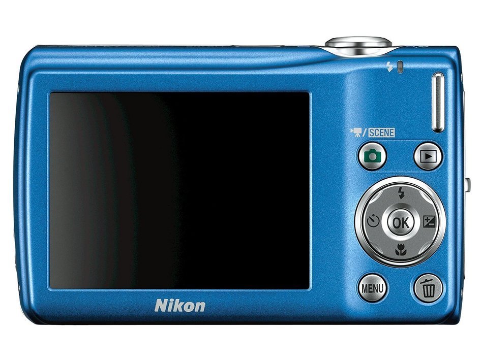 Nikon Coolpix S220 10MP Digital Camera with 3x Optical Zoom and 2.5 inch LCD (Graphite Black) N16