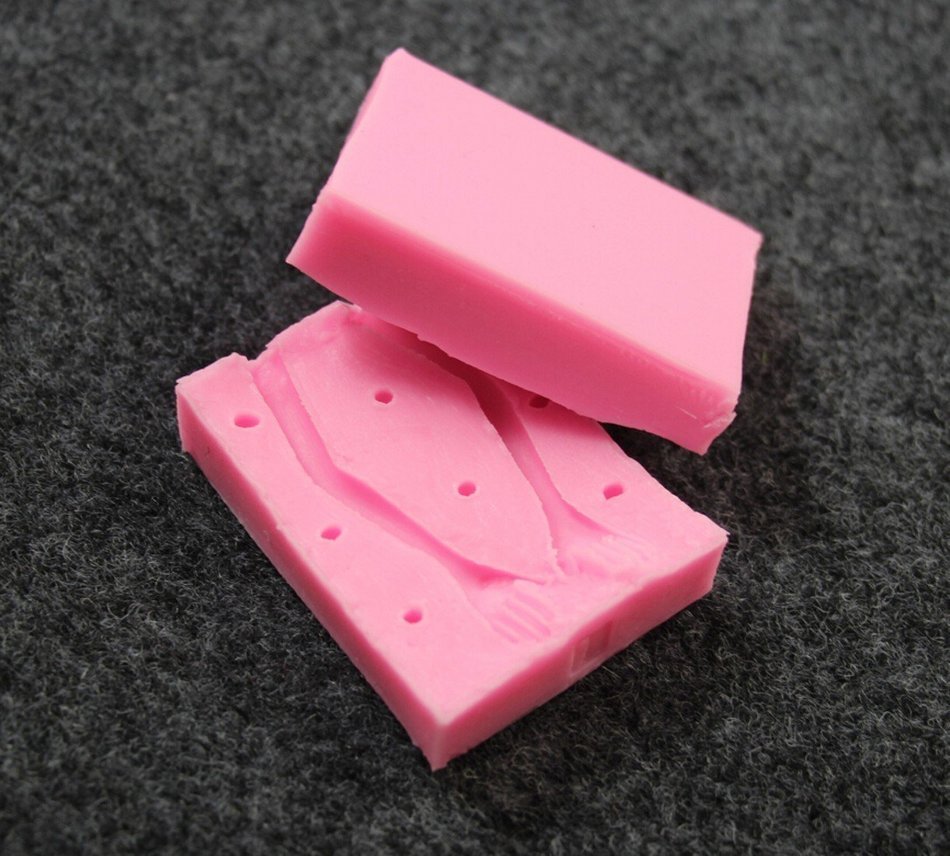 CHENGYIDA 1 Set Silicone Doll Hands Mold - Scaled for Polymer Clay Dolls N4