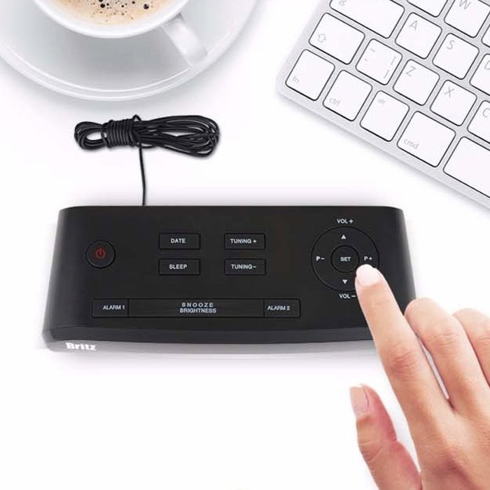 Britz BZ-M107 8&Omega; 1W Black Digital FM Radio & Clock With Dual Alarm Free Voltage 100~240V