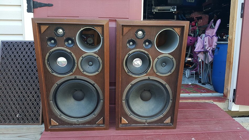 SANSUI SP2000 4 WAY 6 SPEAKERS 70W INTO 8 OHMS VINTAGE 1969