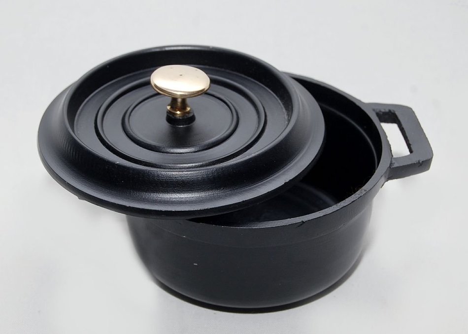 Insideretail 1006012345ABCDE Premium Quality Cast Iron Oval Stackable Roasting Dish, Medium, Black, Set of 5 N5