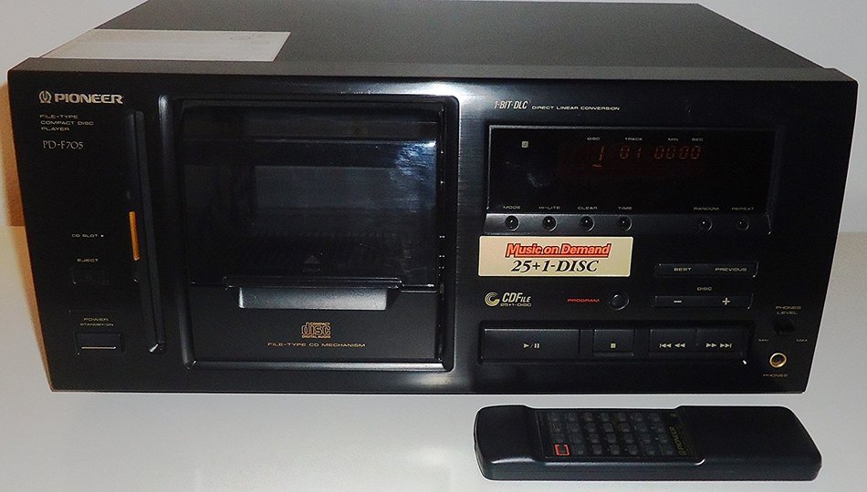 Pioneer PD-F705 26 Disc CD Changer Complete with Remote AV Cables and Instruction Manual - Compact Disc - Music