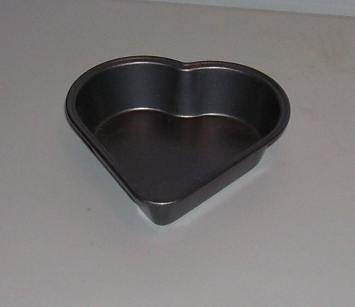 Mini Nonstick Heart Cake Pan 4 3/4" tall