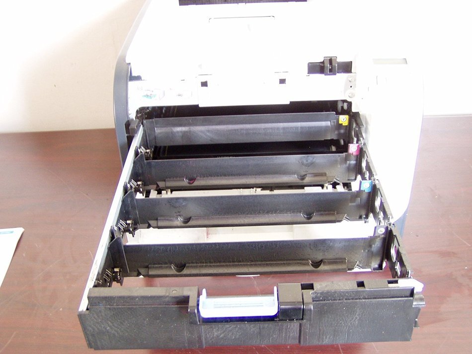 Hp Color Laserjet Cp2025n Cb494a Printer W/test Print Low P.c. No Toners nor Accessories