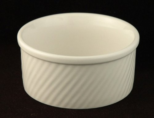 World Tableware 32 Oz Swirl Fluted Souffle (SOU-32)