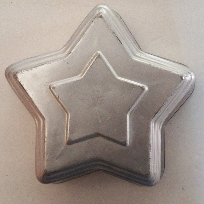 Star Cake Pans 7.75" x 7.75" - Set of 3