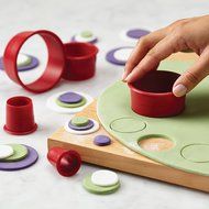 Cake Boss Decorating Tools 9-Piece Round Fondant and Cookie Cutter Set, Red N2