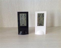 Surborder Shop Digital Alarm Clock Battery Operated with Large Display (Black) N4