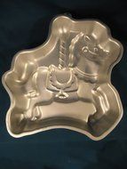 Wilton Horse Carousel Cake Pan -- 1990 -- Great for Happy Birthday Cake N2