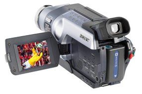 Sony DCRTRV250 Digital8 Camcorder with 2.5" LCD, USB Streaming and Remote (Discontinued by Manufacturer)