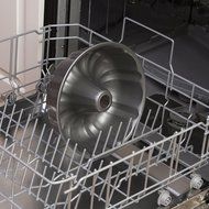 Ecolution Bakeins Bundt Cake Pan &ndash; PFOA, BPA, and PTFE Free Non-Stick Coating &ndash; Heavy Duty Carbon Steel &ndash; Dishwasher... N3