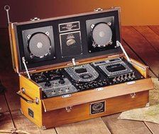 Spirit of St. Louis Field Cd Boom Box Mk II with Cassette Player and Am/Fm Radio