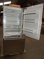 Thermador 36 In. Stainless Steel Bottom Freezer Refrigerator - T36BB820SS N2