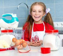 FREEDco 16 Piece Baking Set, Kid Safe Cooking Tools for Cupcakes, Muffins, Pastries, and Cookies N2
