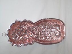 Vintage Coppertone Copper Tone Aluminum Pineapple Jell-O Mold / Cake Baking Pan w/ Wall Hanging Loop N2