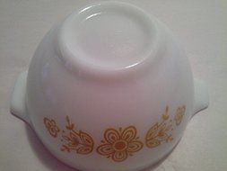 Vintage Pyrex Butterfly Gold cinderella mixing bowl 1.5 Pint N5