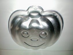 Wilton Jack-O-Lantern Cake Pan -- Halloween Pumpkin -- with Instructions