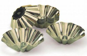 Matfer 10-Fluted Brioche Mold, 3-1/2-by-1-1/8-Inch, 12-Pack